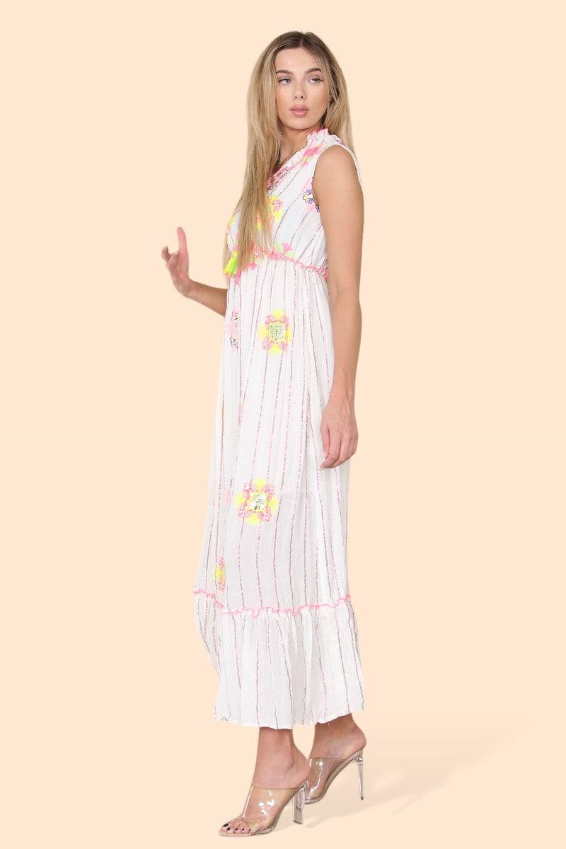 Women's long sleeveless dress with a neckline