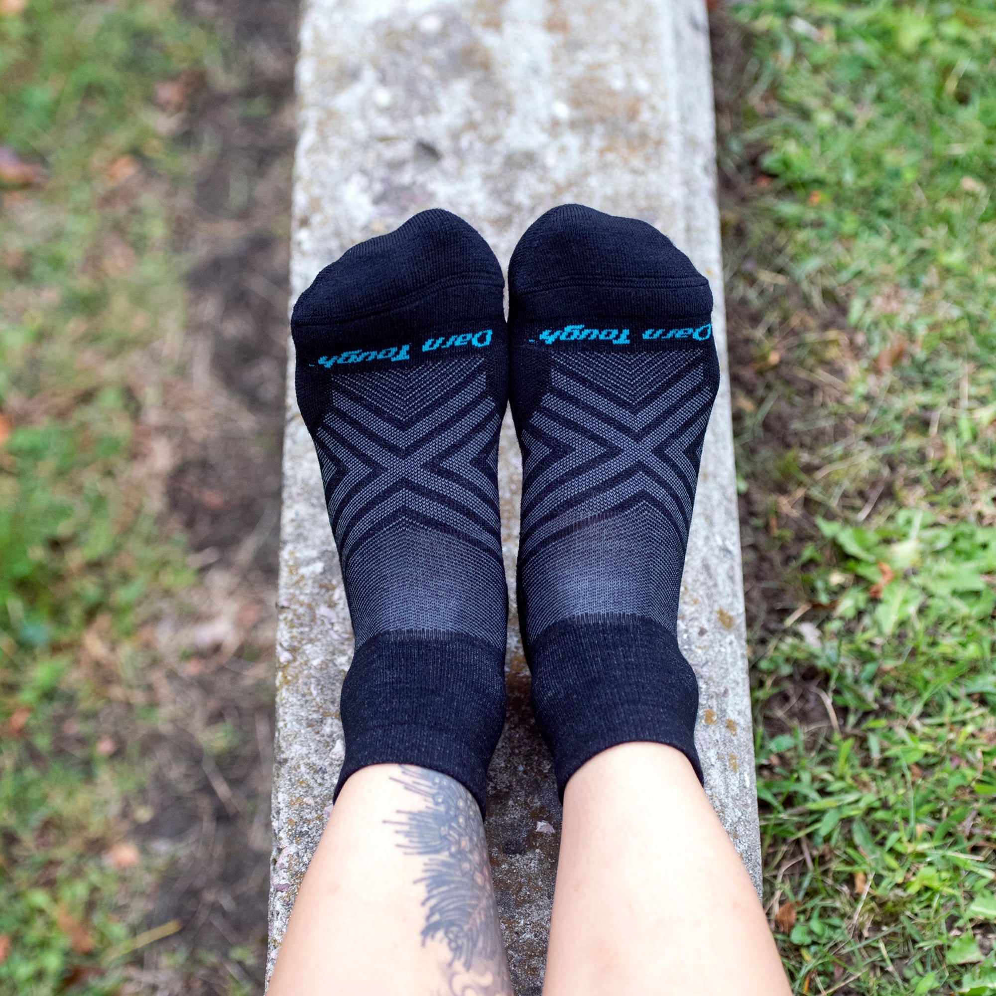 Ladies Quarter No Cushion Ultra-Lightweight Running Merino Socks