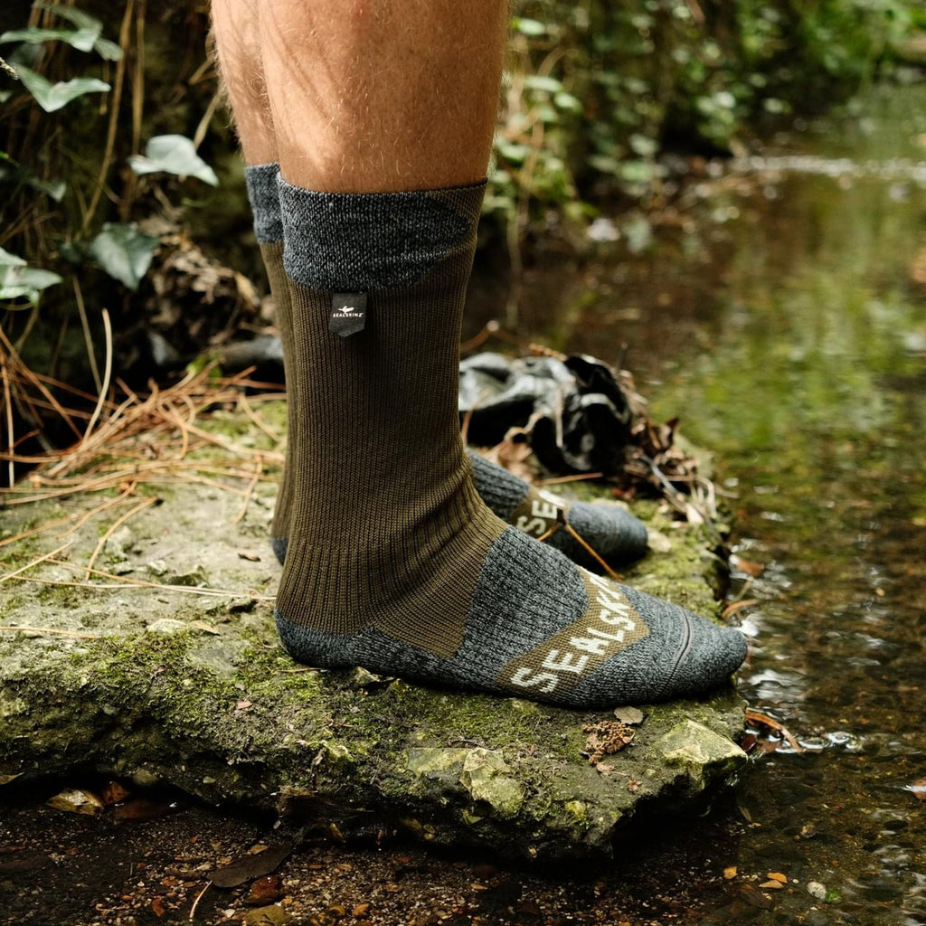 Mens & Ladies Waterproof All Weather Mid Length Socks