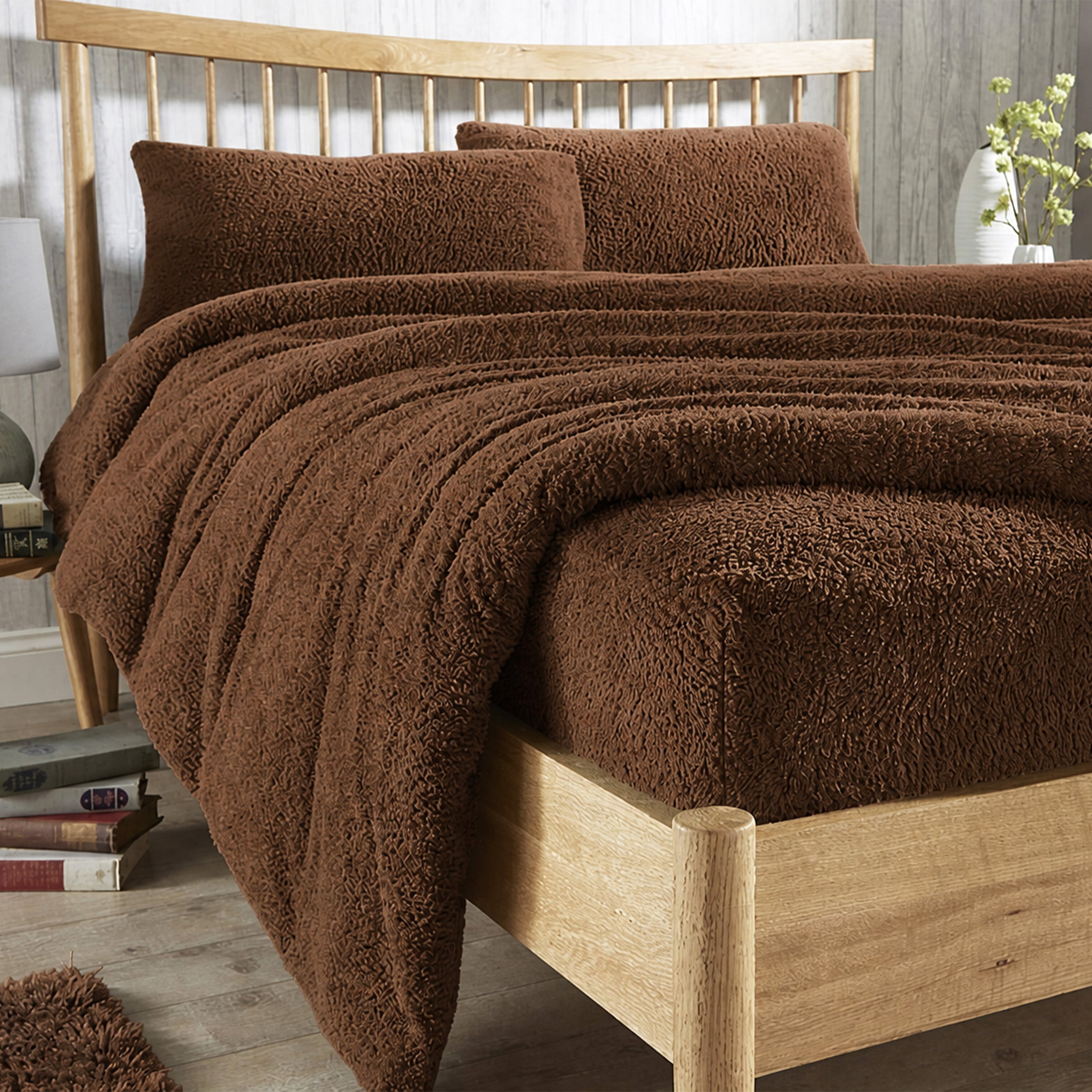 Teddy Fleece Extra Deep Fitted Sheet Plush Super Soft Warm Bedding for Winter Snug Fit Elastic Edges Multiple Sizes Stylish Colours Fluffy Bedding by OLIVIA ROCCO