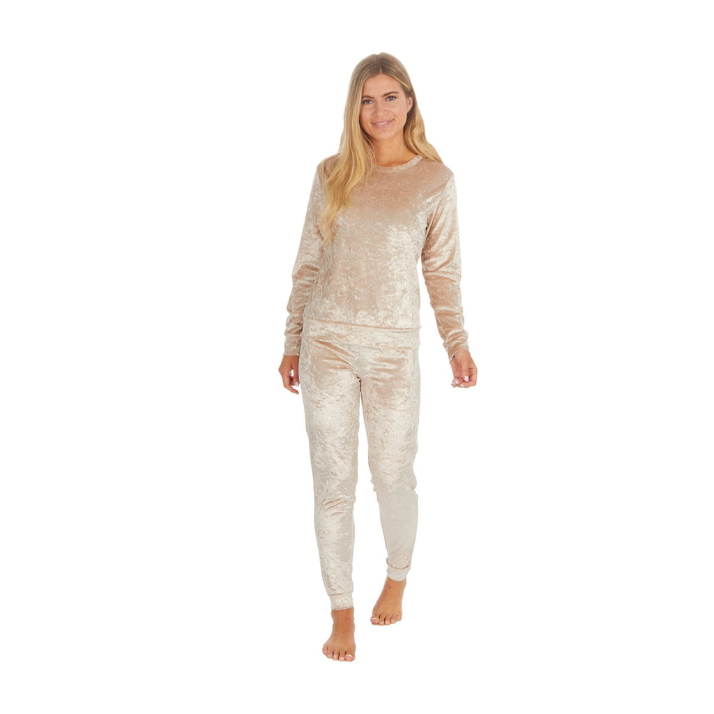 Ladies Velvet Lounge Suit Cozy Crushed Fleece Pyjamas Set for Winter Comfort