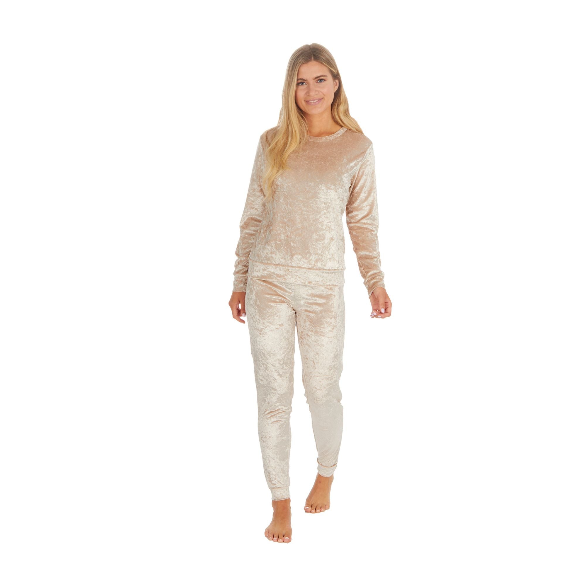 Ladies Velvet Lounge Suit Cozy Crushed Fleece Pyjamas Set for Winter Comfort