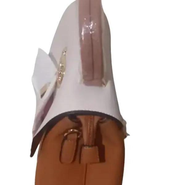Tricouleurs handbag with flap decorated with letter B and golden fringe