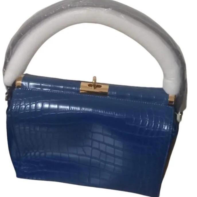 Biface rigid crocodile effect handbag 19G – 2786