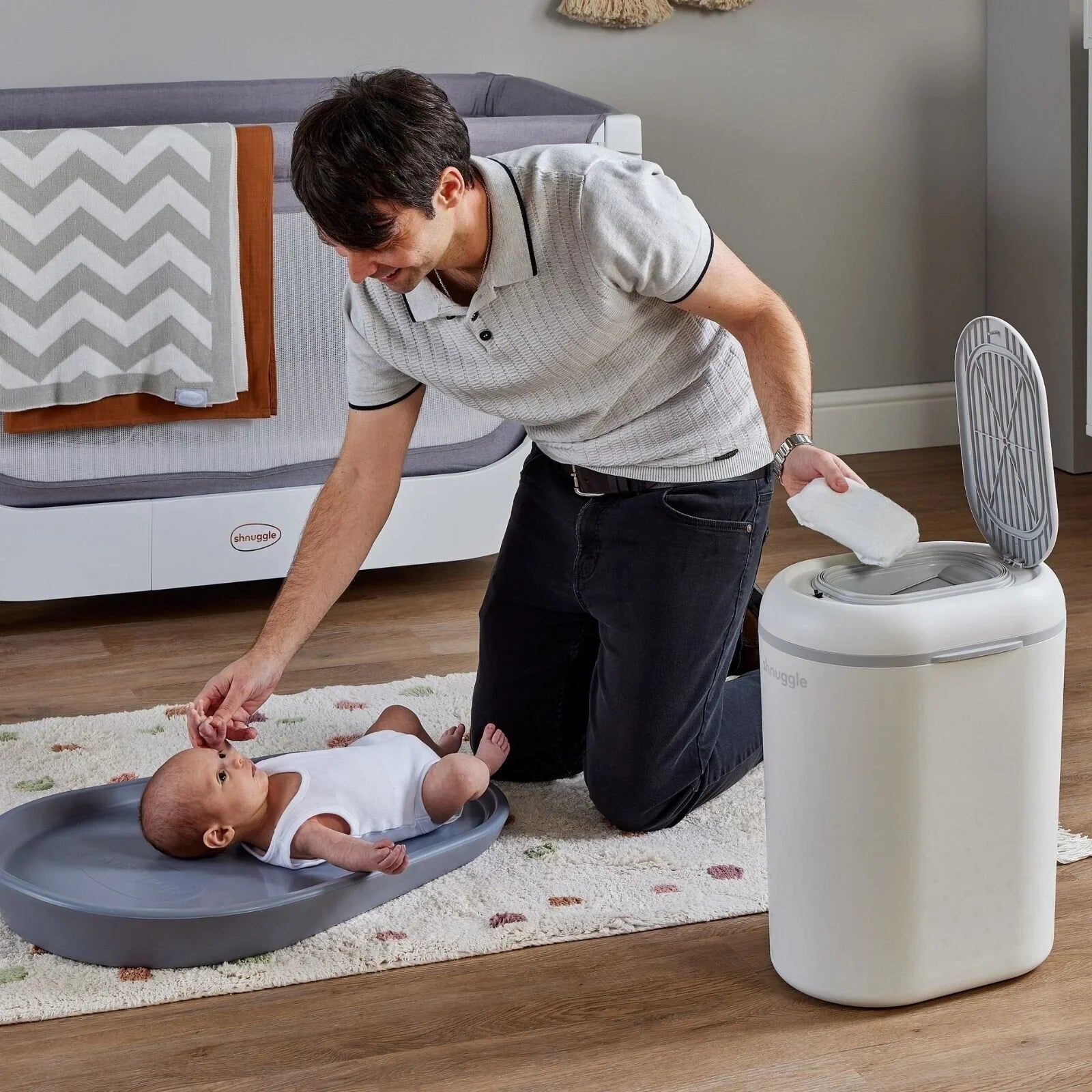 Shnuggle Eco-Touch Nappy Bin - White
