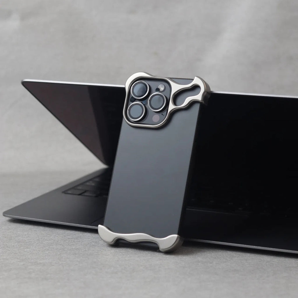 Premium Zinc Alloy iPhone Case - Luxury Protective Cover for iPhone 15/14/13 Series