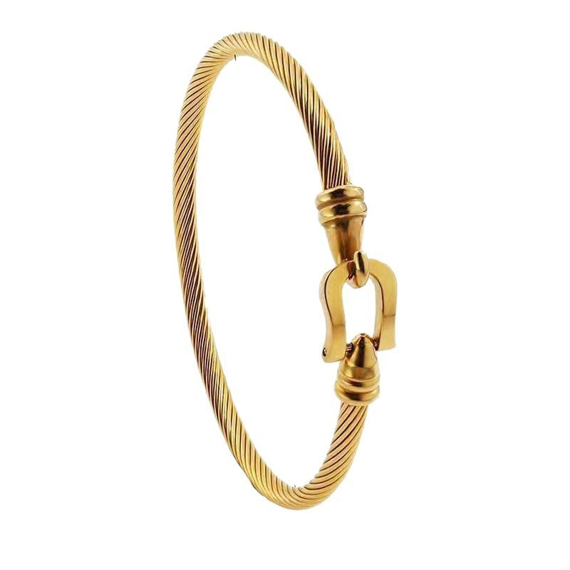 Stainless Steel Horseshoe Buckle Heart-shaped Bracelet