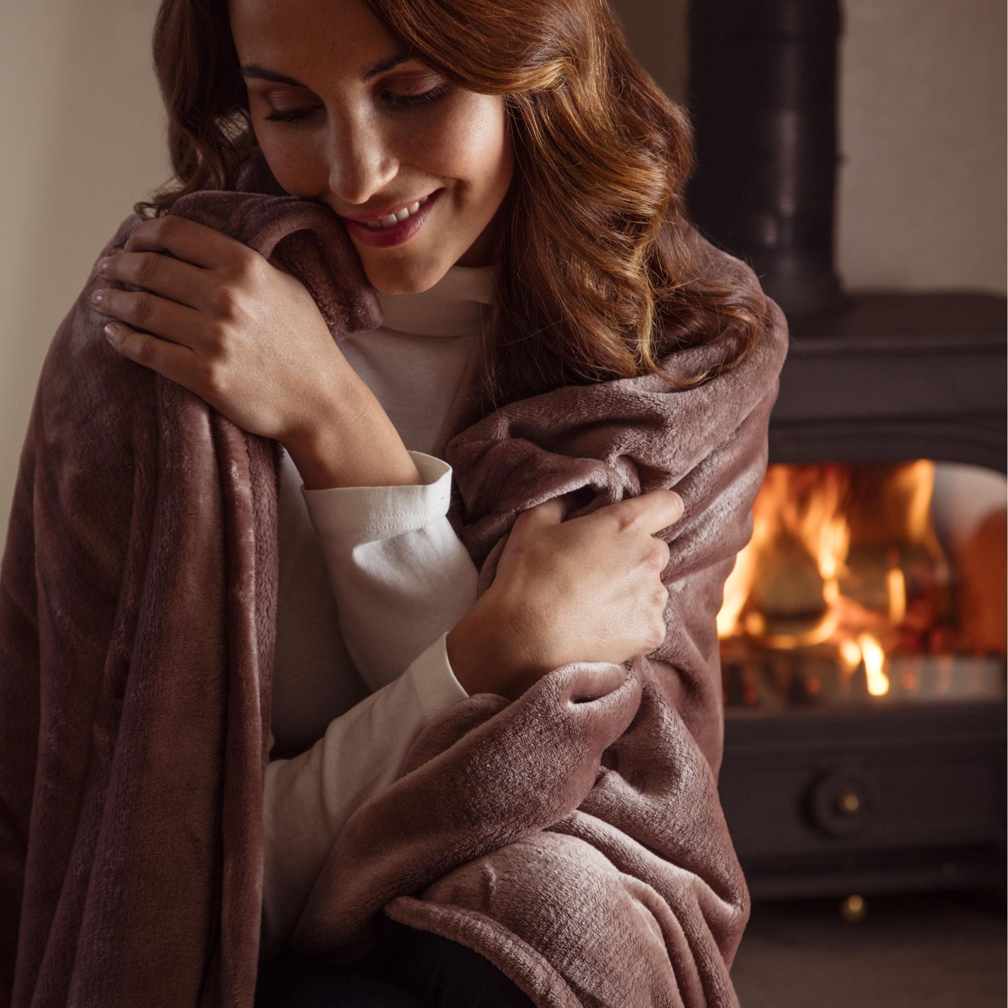 Extra Soft Fleece Thermal Giant Blanket - 270cm X 240cm