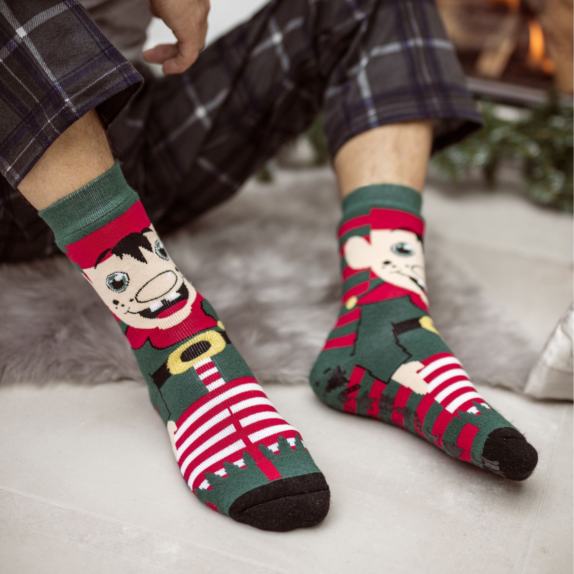 Mens / Ladies Thermal Christmas Non Slip Slipper Socks with Grippers