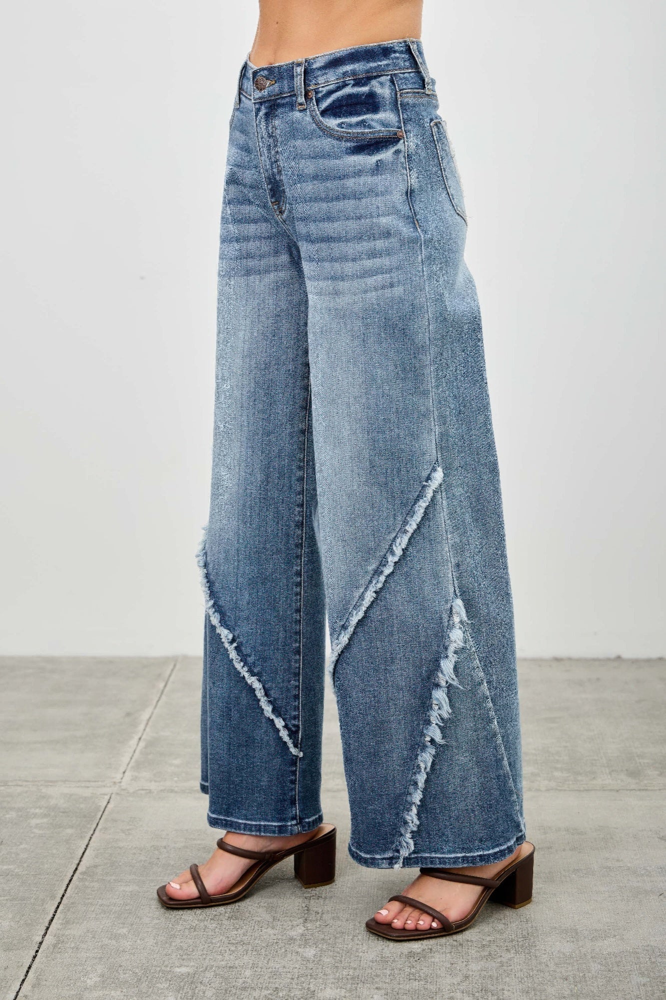 Mid Rise Wide Frayed Seam