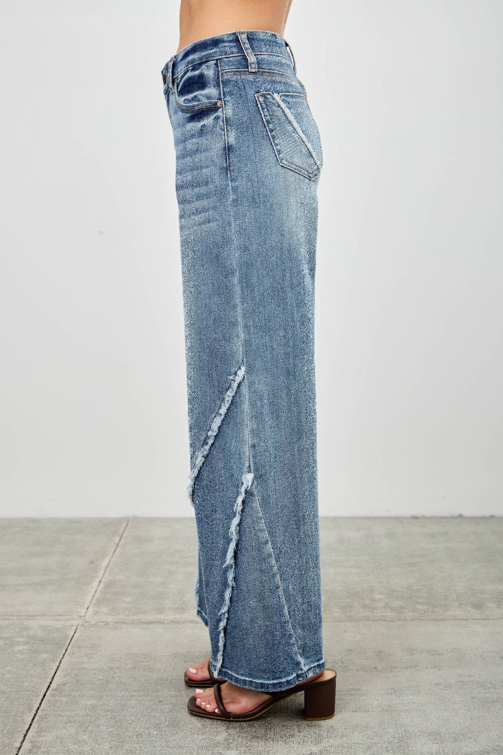 Mid Rise Wide Frayed Seam