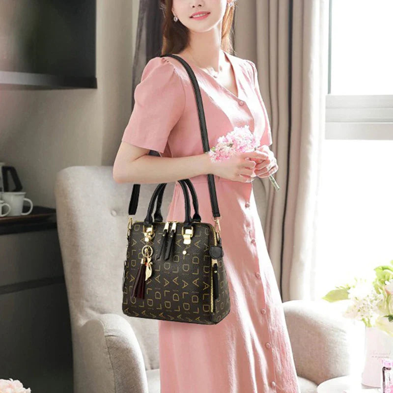 Fashion English Letter Handbag Women PU Leather Tassel Top-Handle Bag Luxury Shoulder Bag Large Capacity Lady Tote Design Purse