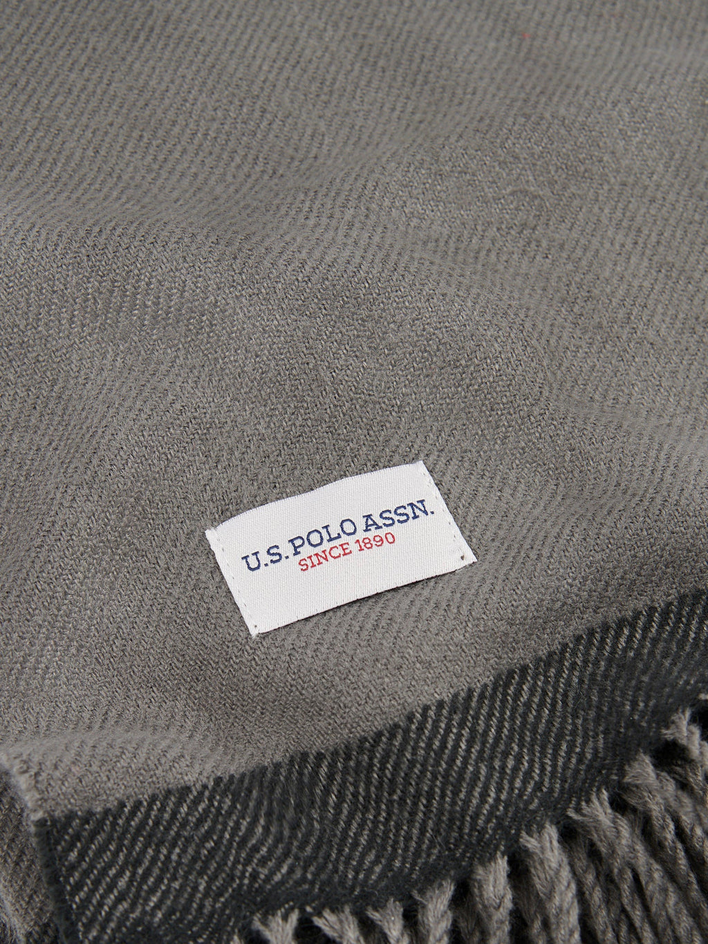 Luxurious Soft Handle Twill Boxed Throw in Tornado