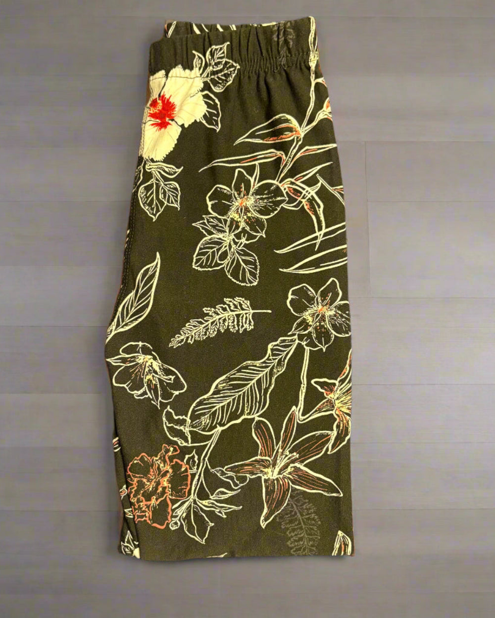 Trendy black floral full length leggings