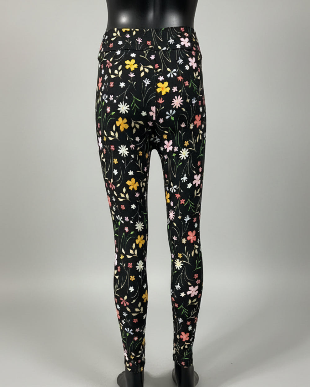 Black flower design soft leggings