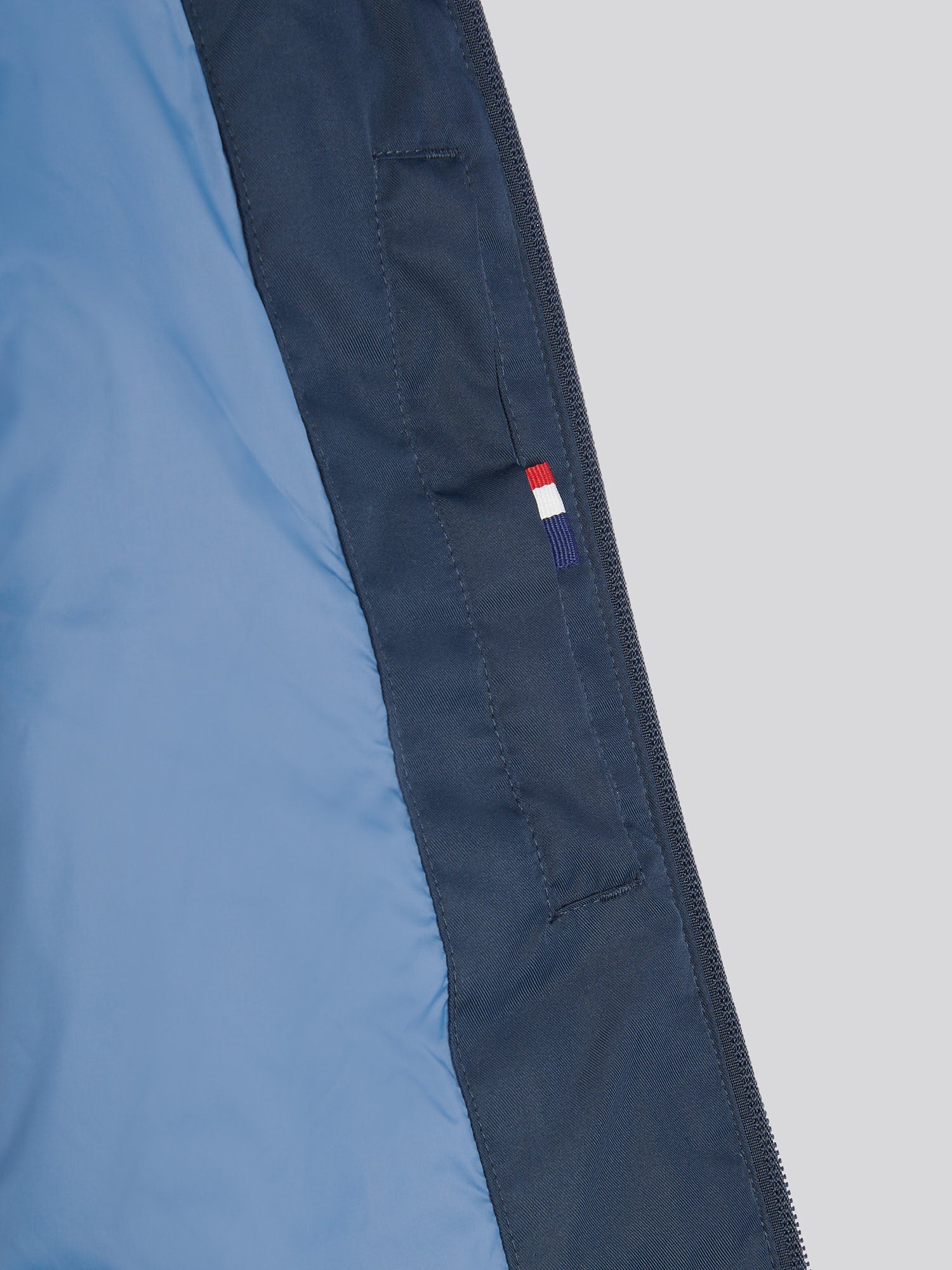 Mens Lightweight Quilt Funnel Puffer in Dark Sapphire Navy / Moonlight Blue DHM