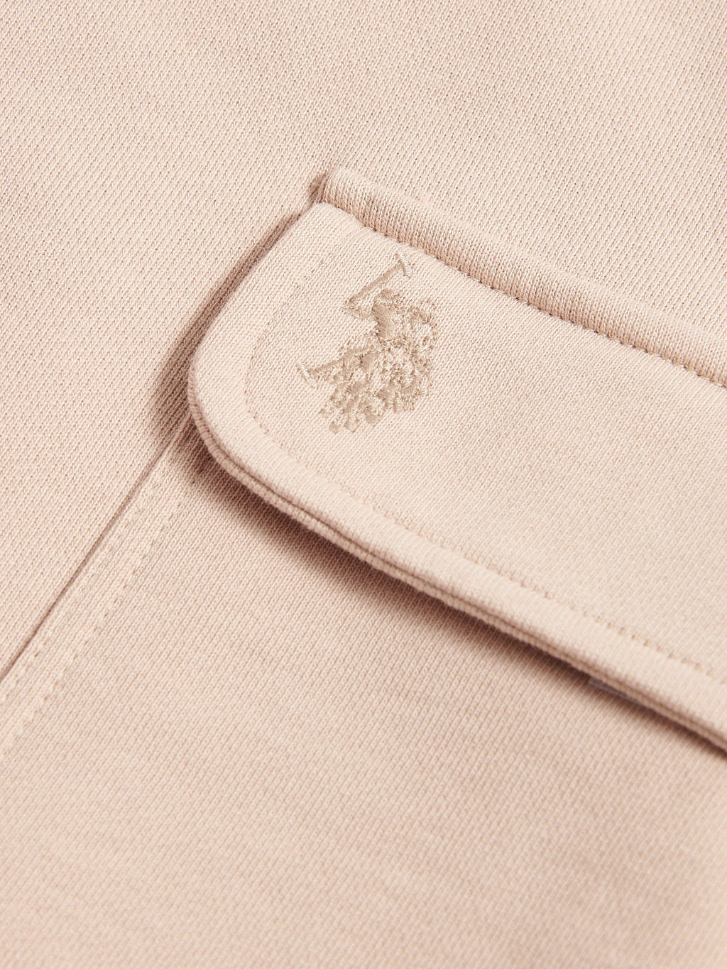 Mens Smart Utility Short in Doeskin