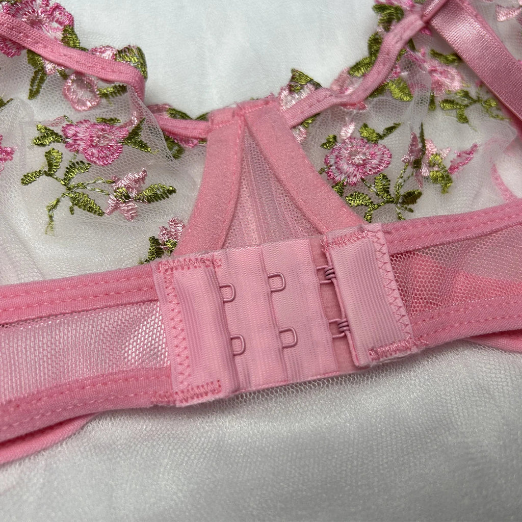 New Hot Erotic Lingerie Women Embroidery Bra Thongs Sets Women's Underwear Sex Sleepwear Pornographic Exotic Set Sexy Costumes