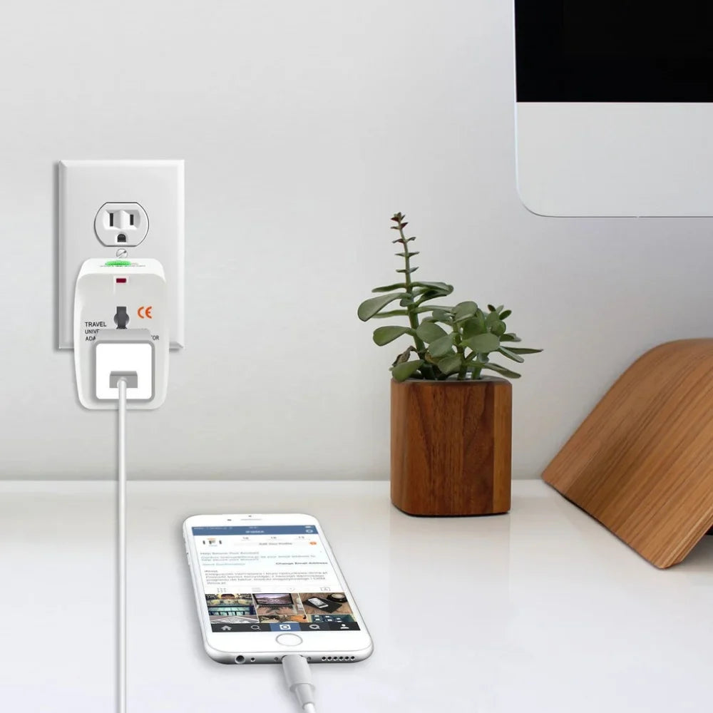 Protable AU US UK EU Converter All in One International Plug Adapter 2 USB Type C Ports World Travel AC Power Charger Adapter