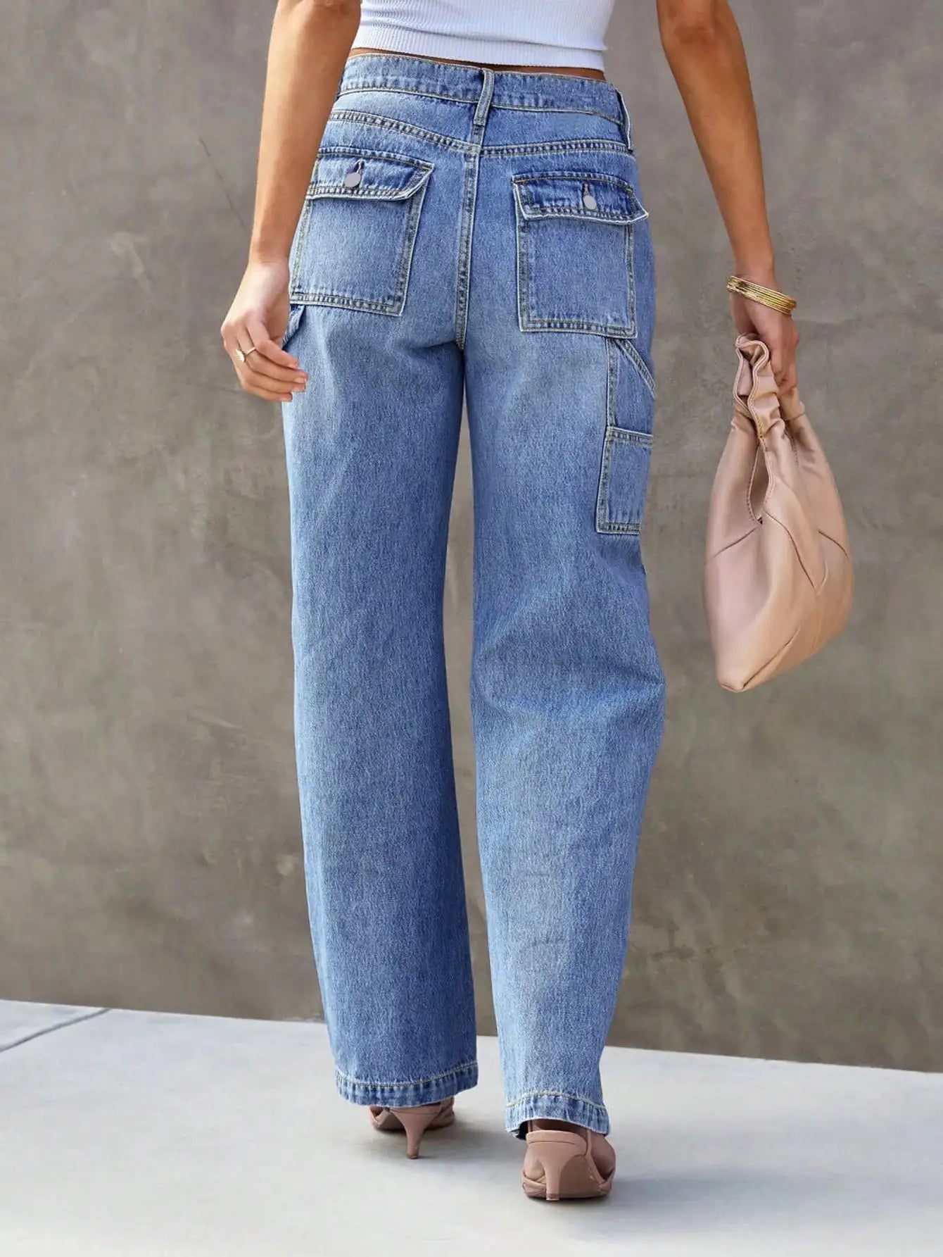 Women’s Wide Leg Cargo Jeans – Mid-Waist Straight Leg Denim with Multi Pockets