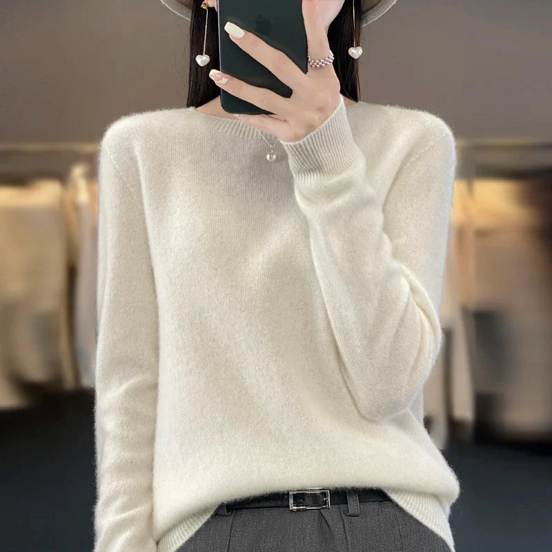 100% Merino Wool Women’s Sweater – Soft Cashmere-Feel O-Neck Pullover, Autumn/Winter Warm Knit Top (14 Colours)