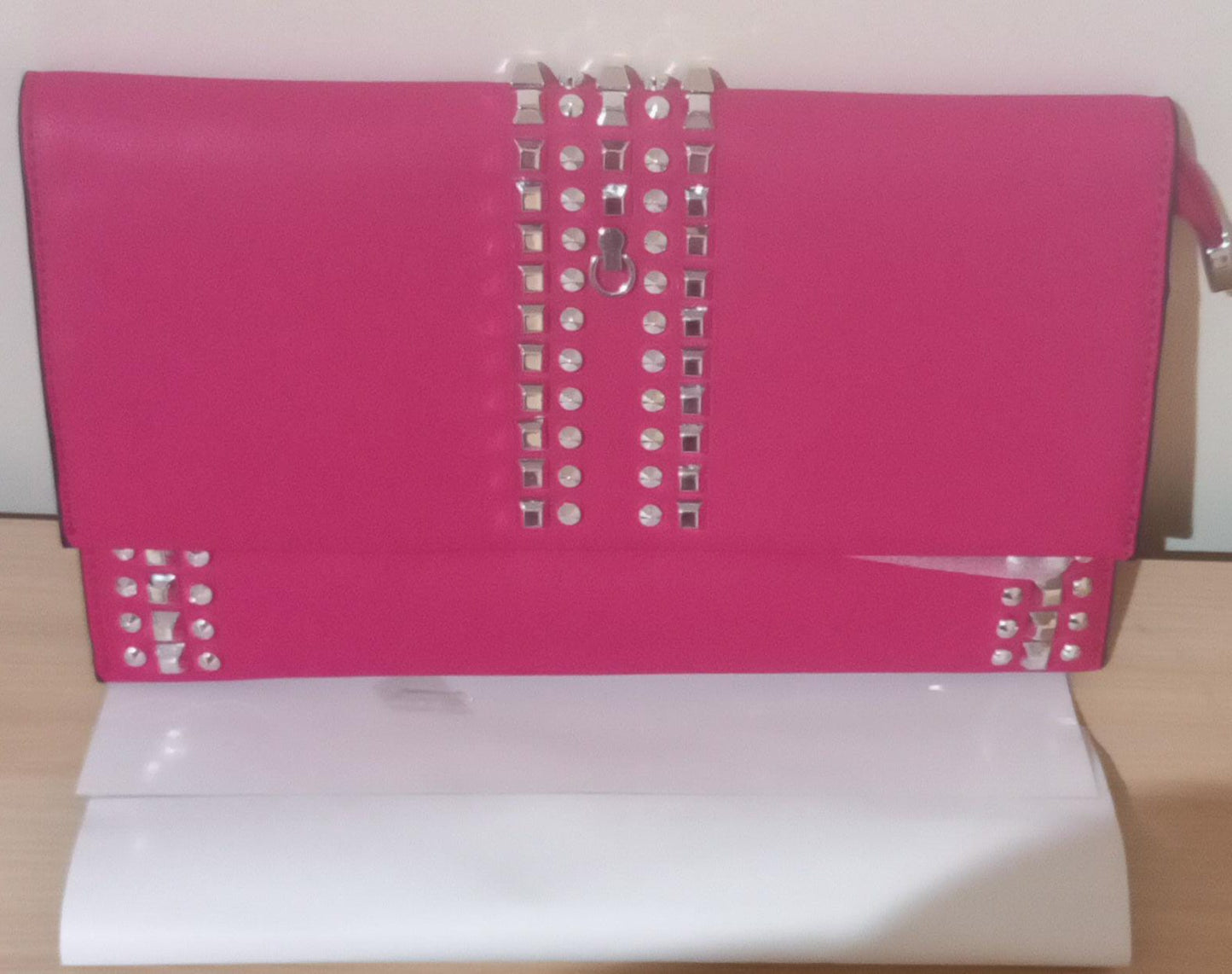 Studded pouch Cracked effect shoulder strap 18F - 2190