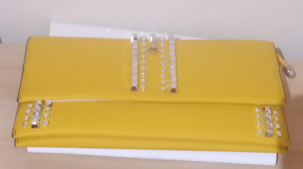 Studded pouch Cracked effect shoulder strap