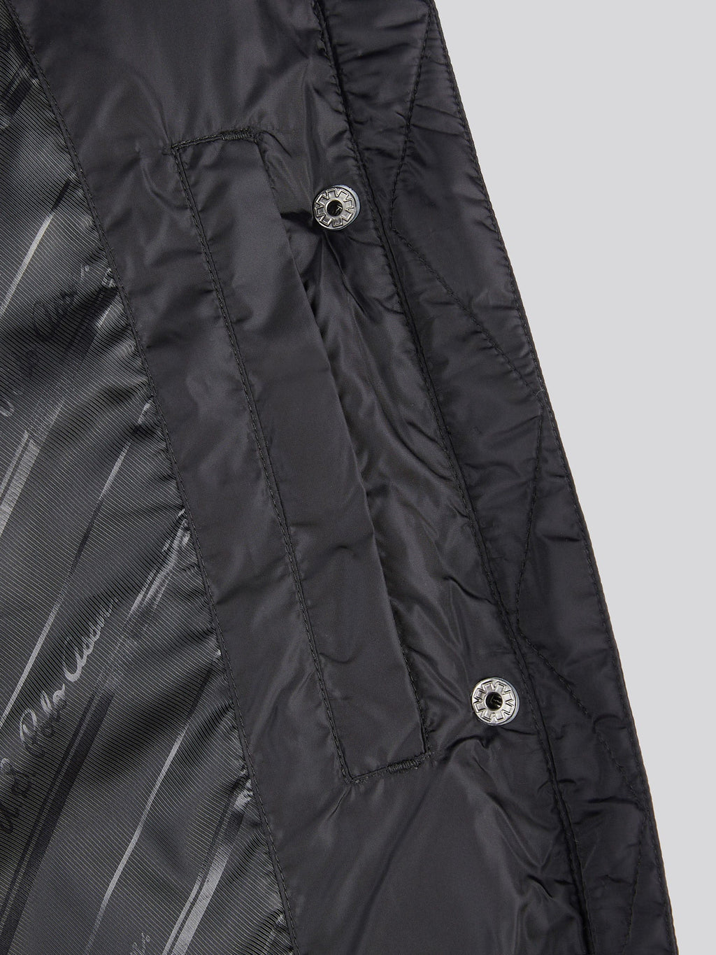 Womens Sateen Puffer Jacket in Black