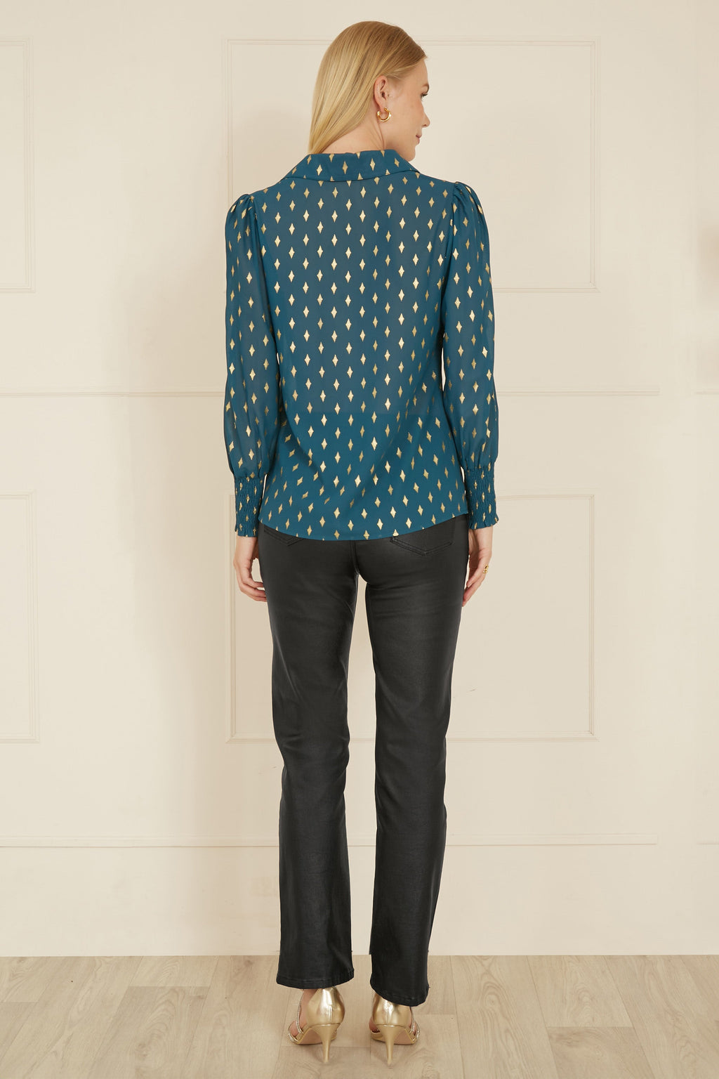 Yumi Teal Diamond Foil Print Top With Ruched Cuff