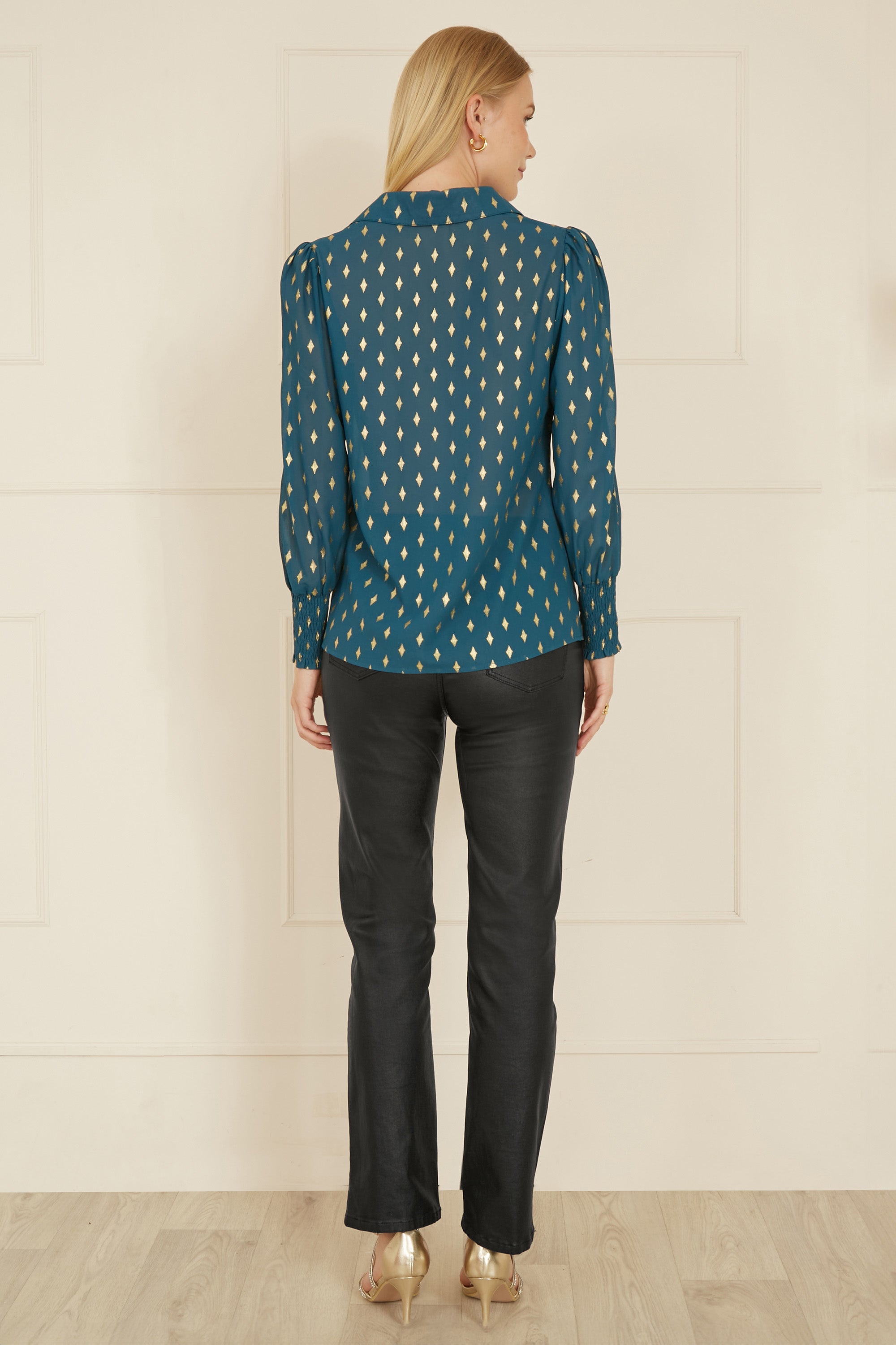 Yumi Teal Diamond Foil Print Top With Ruched Cuff