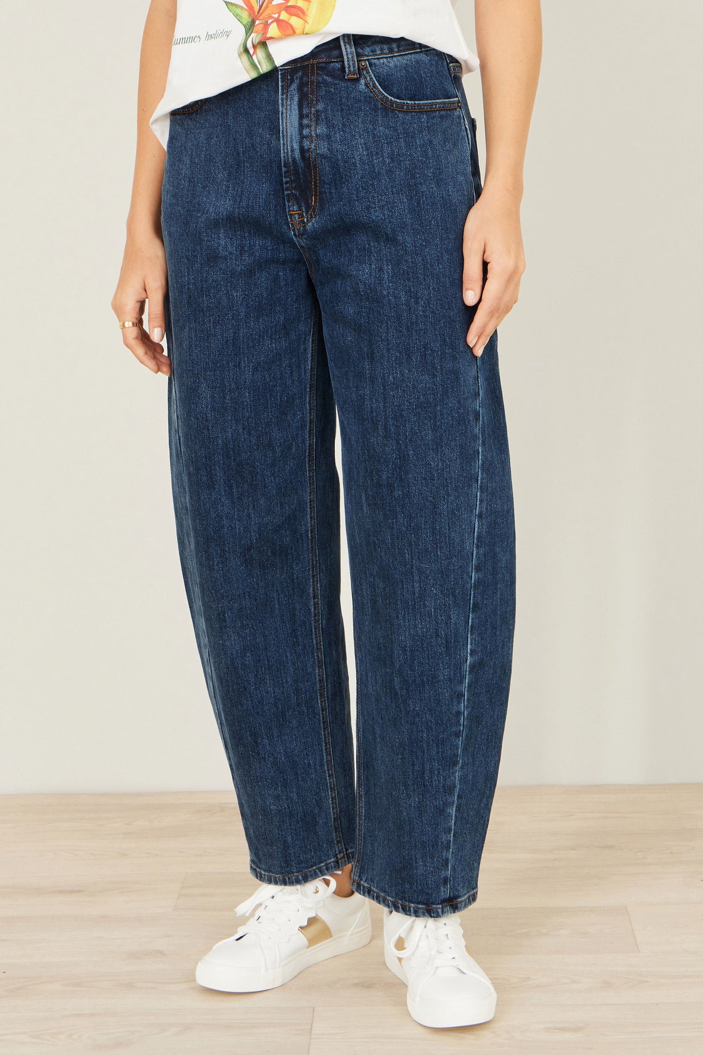 Yumi Blue Denim Barrel Relaxed Fit Jeans