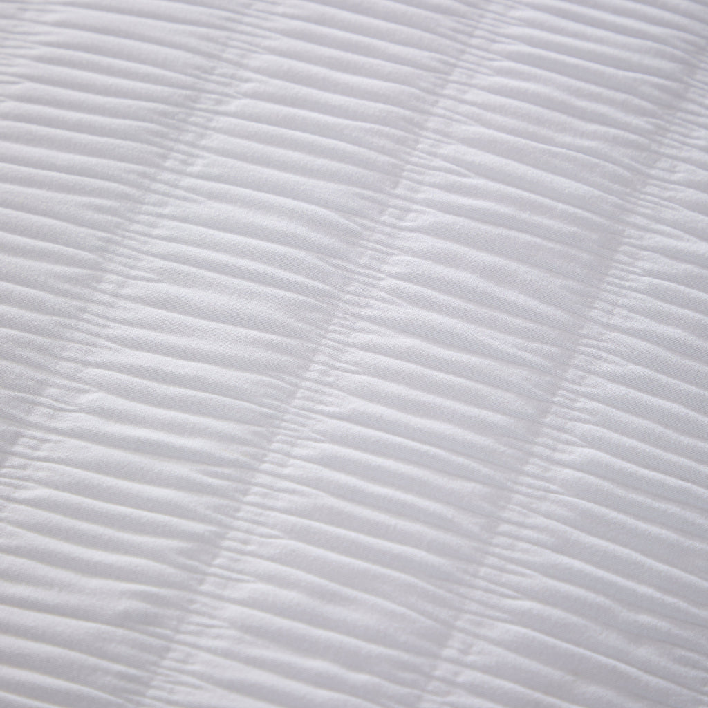 Belgravia White Microfibre Duvet Cover Set with Pillowcases Soft Easy Care Modern Quilt Bedding Bed Linen Set by OLIVIA ROCCO