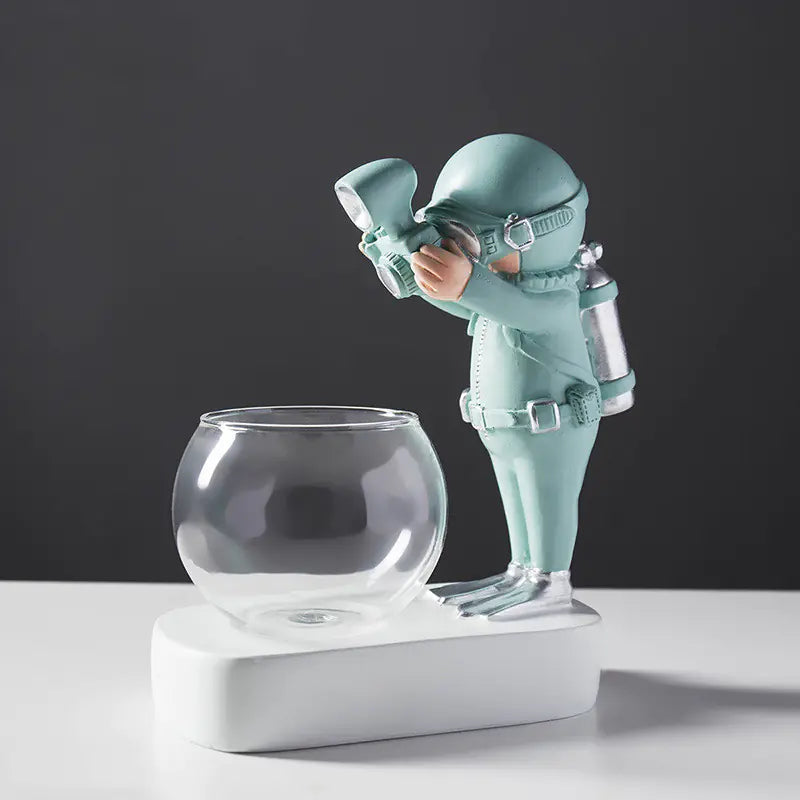 Creative Astronaut & Diver Hydroponic Glass Vase – Modern Home Decor