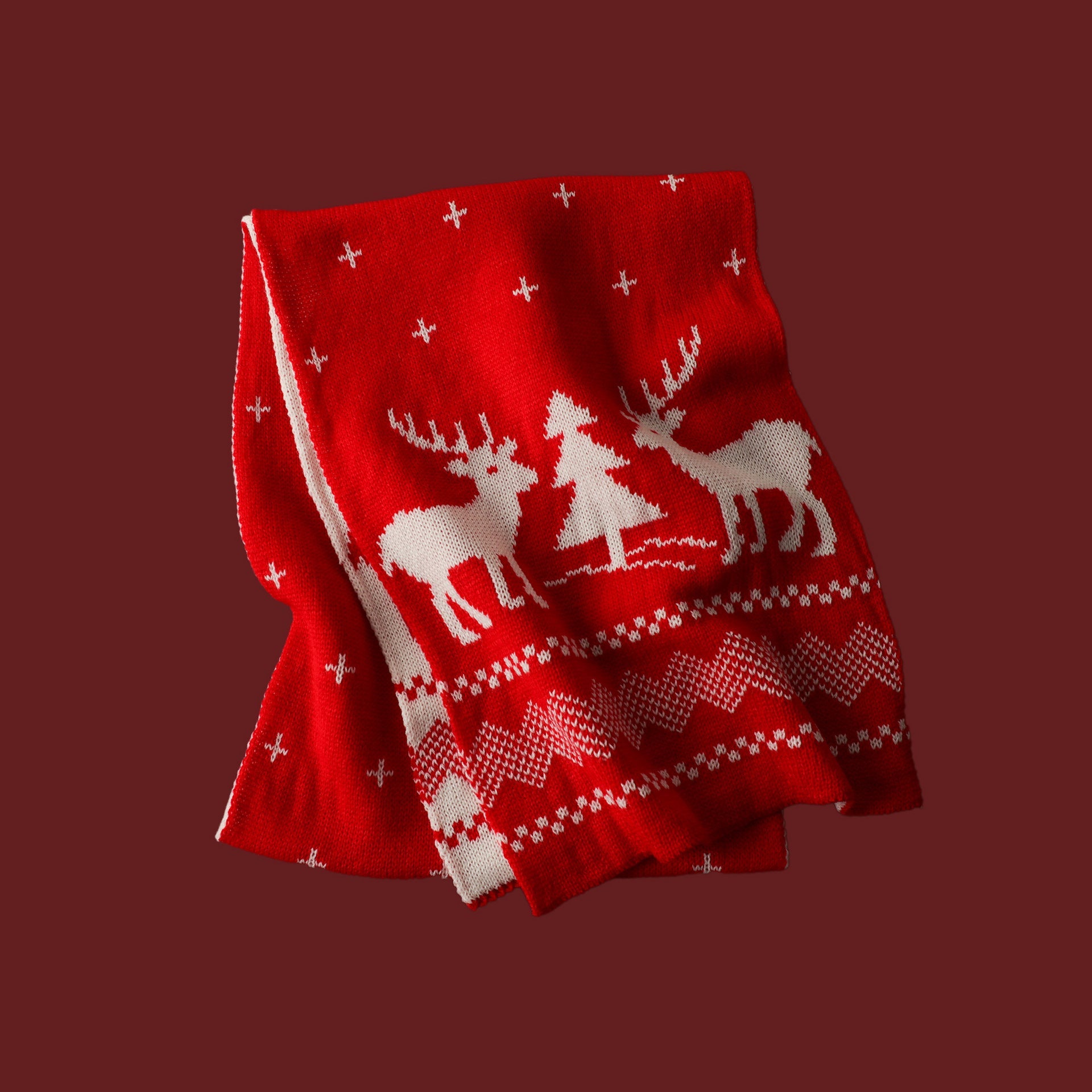 Red Knitted Scarf With Elk Print And Snowflake Pattern Designed For Warmth