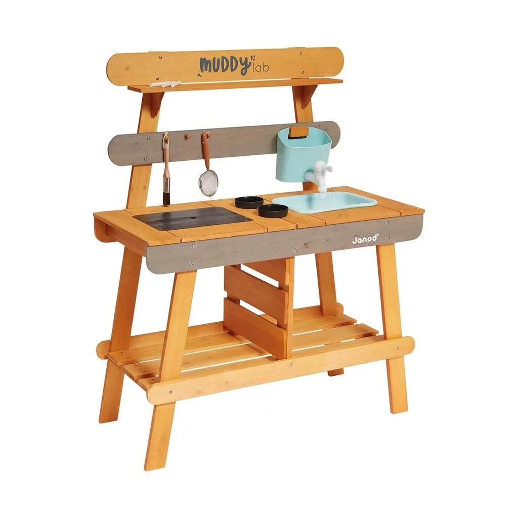 Janod Muddy Lab Outdoor Kitchen