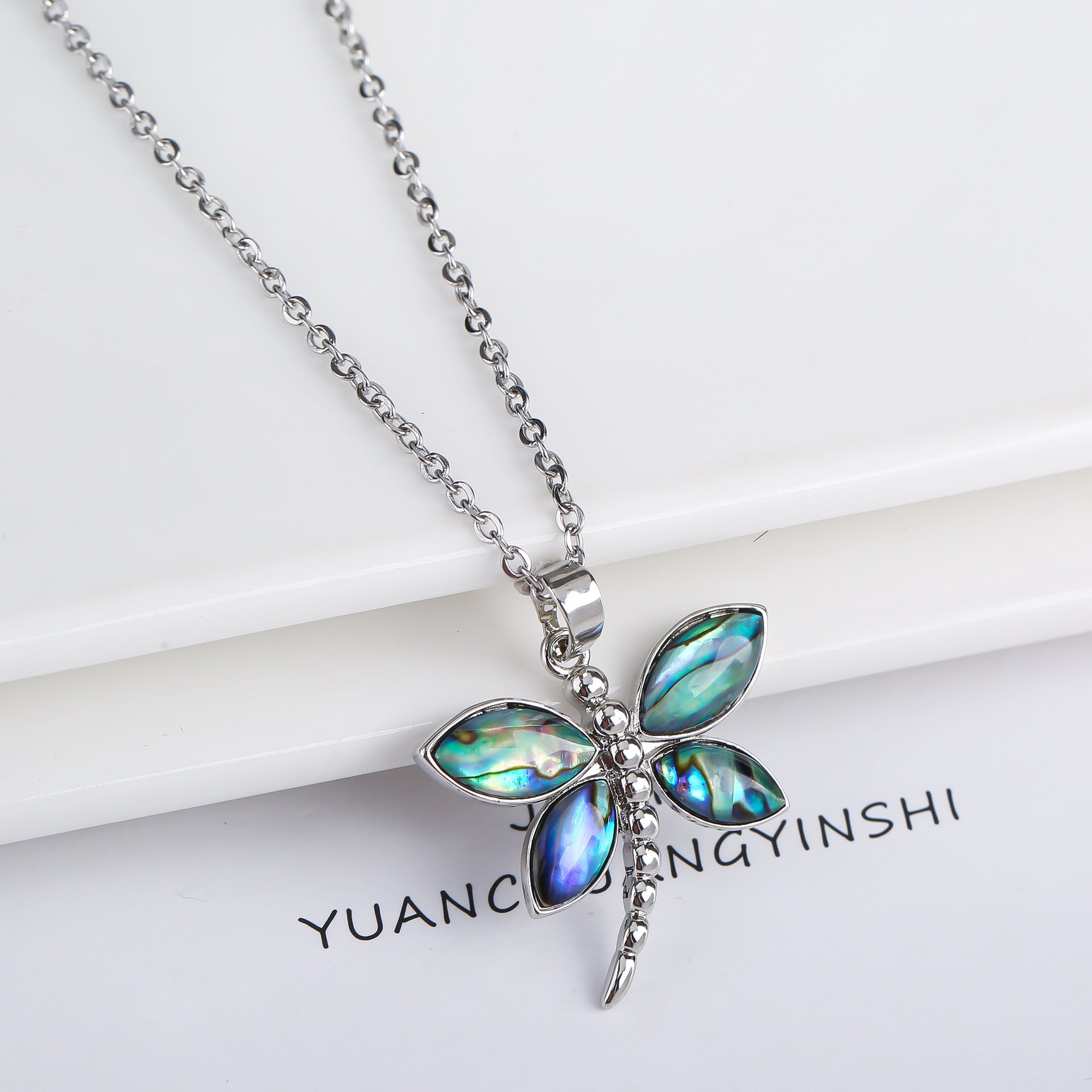 European And American New Inlaid Abalone Shell Pendant