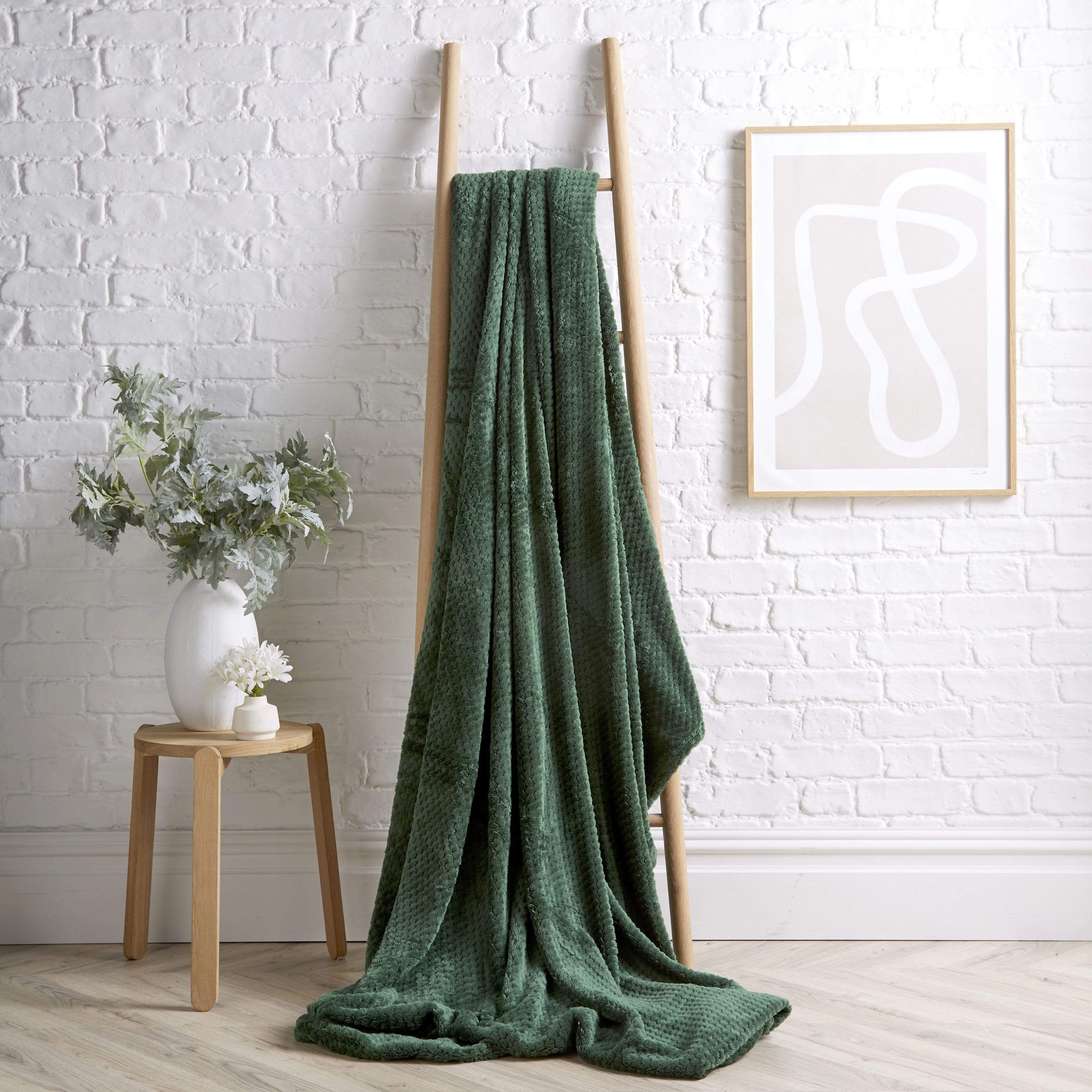 Oversized Chunky Soft Fleece Blanket Cloud Throw Faux Fur Polyester Blend Warm Stylish Home Decor Double King Beds Sofas by OLIVIA ROCCO